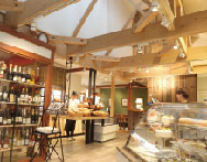 ナチュラル人吉店外観