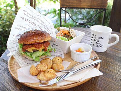 パンオルヴァンのしあわせの赤牛バーガー